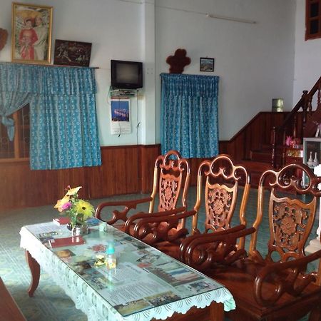 Vo Thi Dung Guesthouse Attopu Extérieur photo